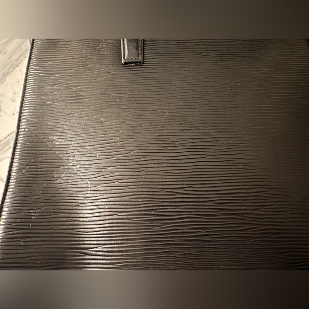 Valentino Garavani Purse with Dust Bag - Picture 12 of 16